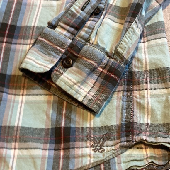 American Eagle outfitters size medium green, gray blue button up flannel - Picture 5 of 9